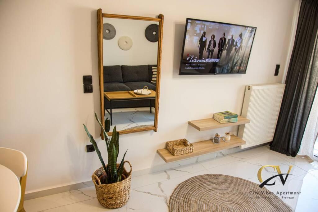City Vibes Apartment Превеза Экстерьер фото