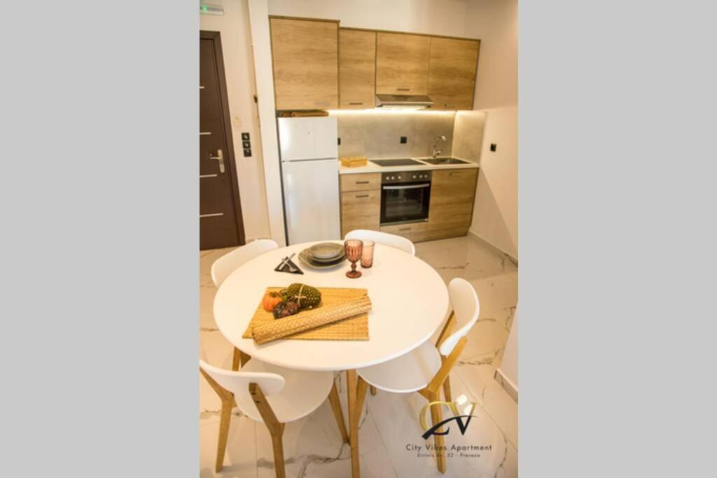 City Vibes Apartment Превеза Экстерьер фото